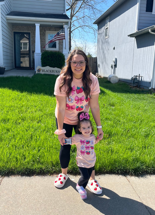 Strawberry Bows Peach Tee